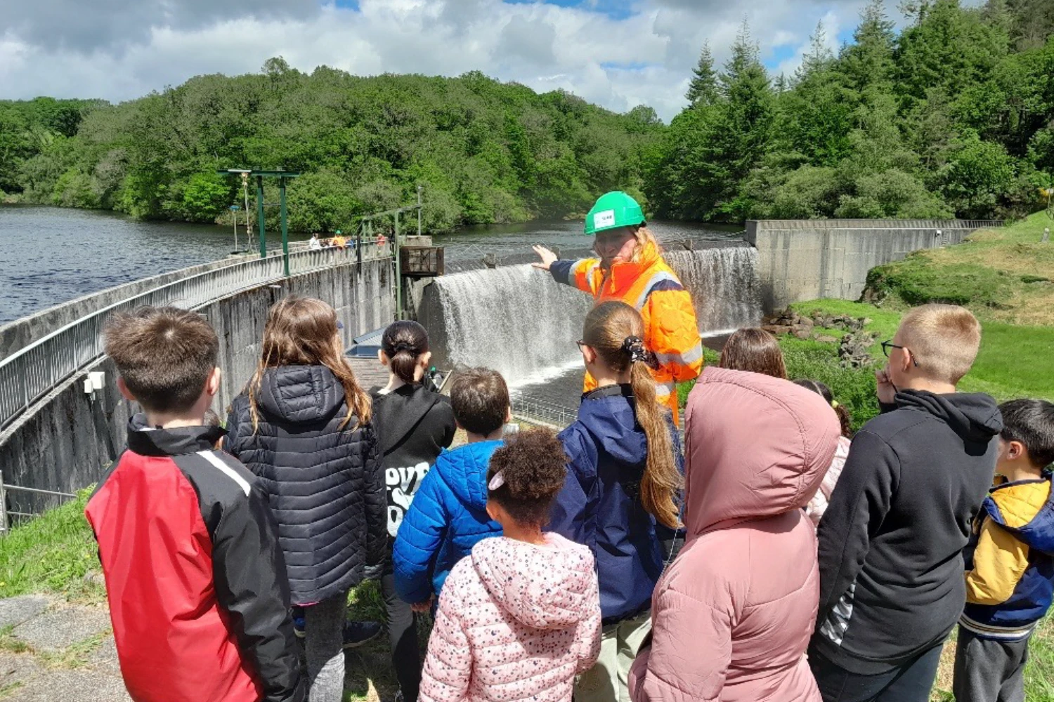 visite pedagogique du barrage de kerne uhel - SMKU